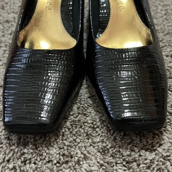 J. Reneè - Picture 4 of 10